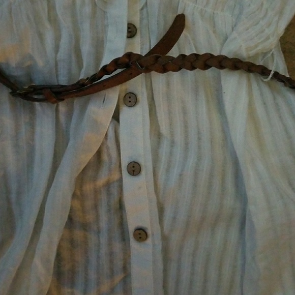 Adorable button down with braided belt - Picture 3 of 3